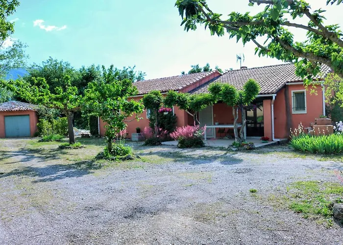 Villa Piscine Face Au Grand Luberon Cereste