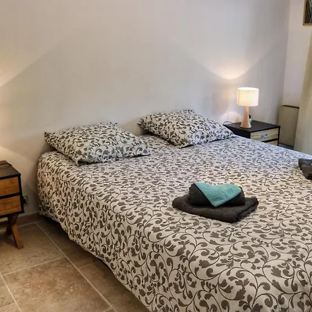 Villa Piscine Face Au Grand Luberon Céreste