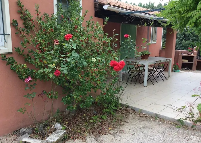 Piscine Face Au Grand Luberon Villa