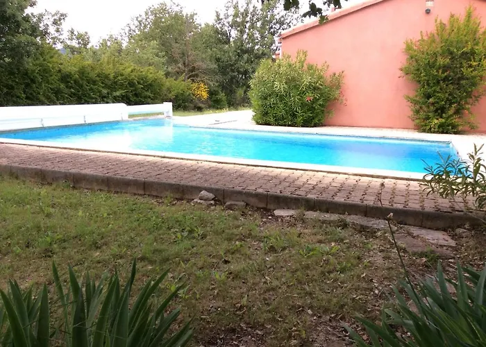 Piscine Face Au Grand Luberon Céreste