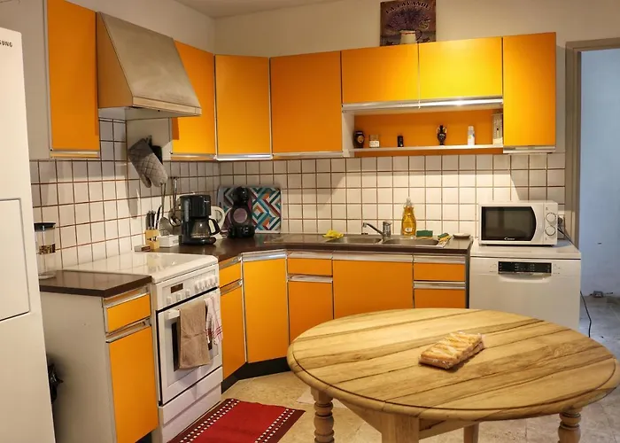 Villa Piscine Face Au Grand Luberon