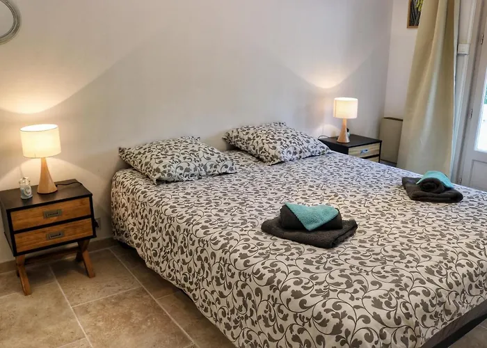 Villa Piscine Face Au Grand Luberon Cereste